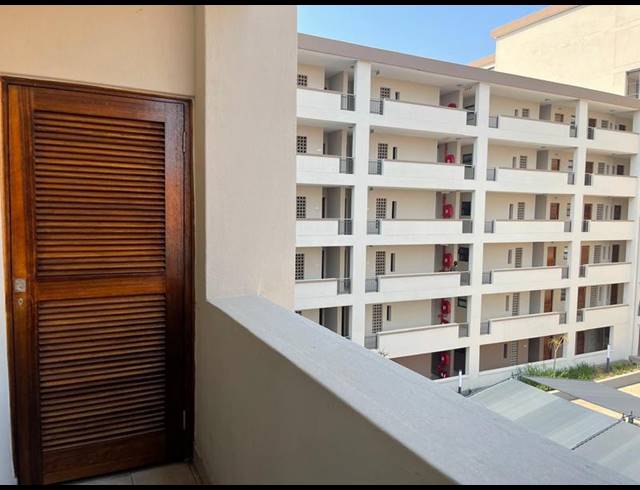 1 BEDROOM APARTMENT FOR SALE IN UMHLANGA RIDGE